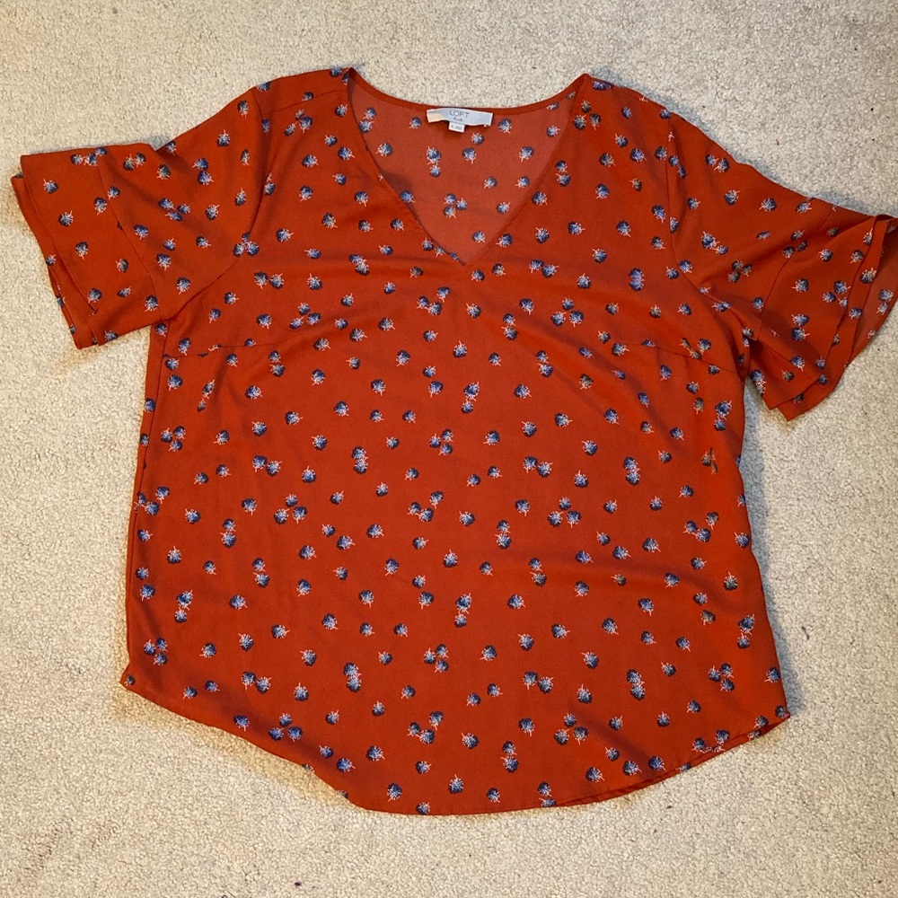 Fall flutter sleeve blouse